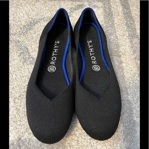 Rothy’s solid black round toe flats
